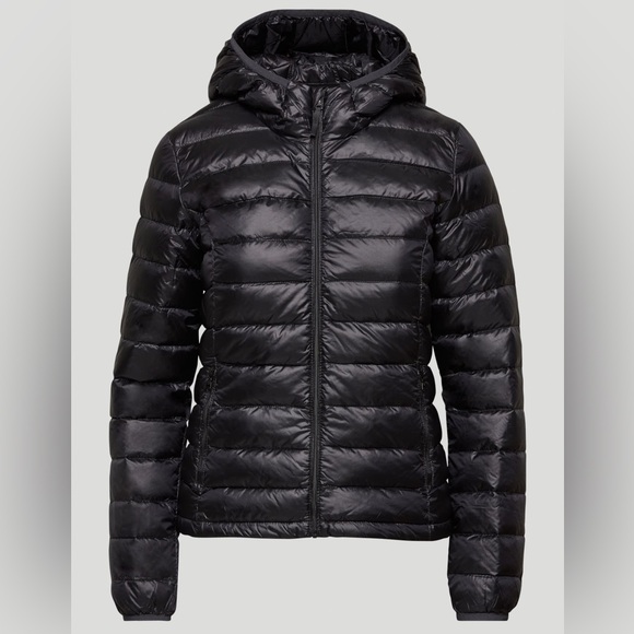 Aritzia Puffer Jacket - Picture 1 of 5